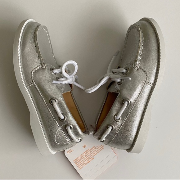 Boat Shoes - Picture 2 of 9